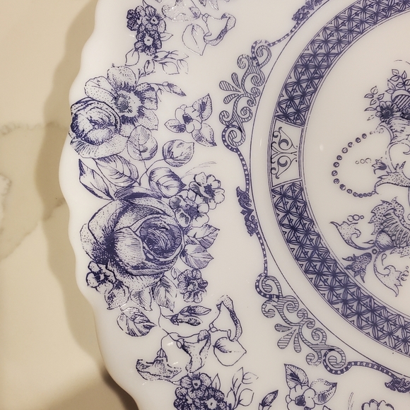 Arcopal Honorine France Opal Glass Salad/ Dessert Plates Blue Floral, quantity 4 - Picture 6 of 8